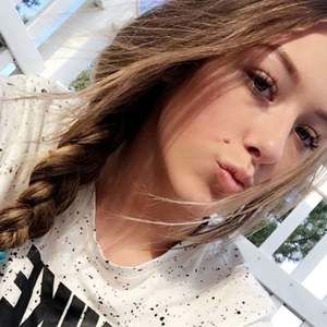 Meet your Posher, Avery